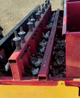 Planteuse d'ail montée sur tracteur à 10 rangs, taux de bourgeons verticaux précis supérieur à 93%, espacement des rangs et distance entre les graines réglables