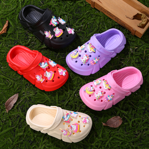 Unisex New Summer Garden EVA Clogs Jungen Mädchen Sneaker Flache Strands andalen Leichte Wassers chuhe für Kinder Bedrucktes Design Lässig - Product Image 1