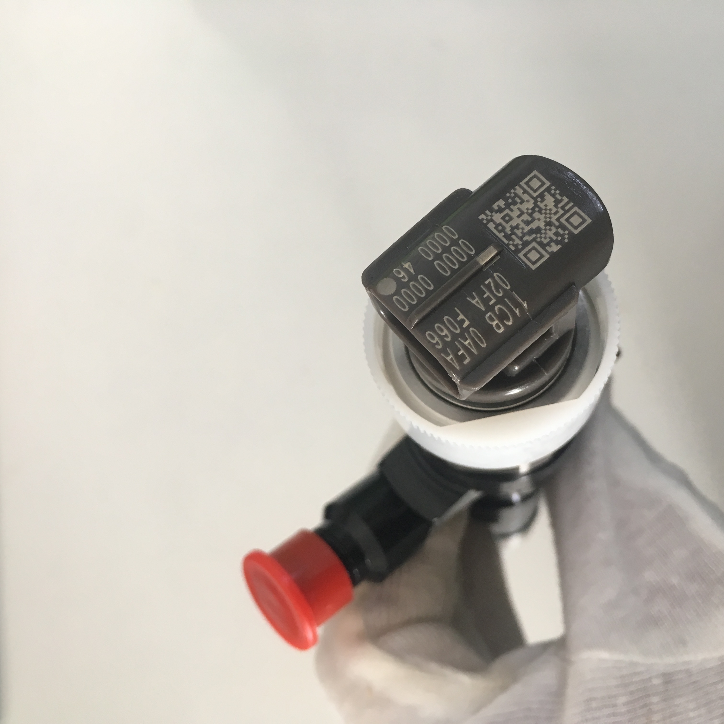 16600-EB70# Common Rail Injector for Nissan Diesel Engines