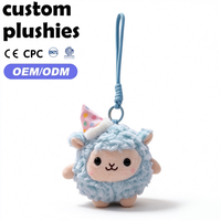 Porte-clés en peluche mouton bleu mignon personnalisé OEM avec chapeau de fête, animal en peluche doux pour enfants et cadeaux de fête