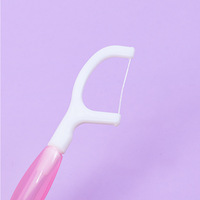 Brosses à dents jetables 5-en-1 mini format voyage avec dentifrice, gratte-langue et fil dentaire pour hôtel ou voyage OEM ODM
