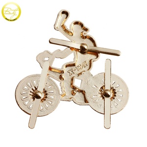 Accesorios para bolsos, placas de aleación personalizadas, placa de identificación de <span class=keywords><strong>metal</strong></span> con logotipos dorados y plateados para gorras de béisbol - Product Image 3
