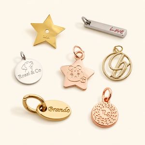 Colgante de Oro Grabado con Logotipo Personalizado, Etiquetas de Joyería Metálicas, Dijes para Collar y Pulsera - Product Image 1