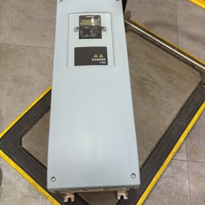 Inverter Vacon de haute qualité NXL00465C2H1SSS00AA, série NXL, avec une nouvelle garantie d'un an - Product Image 3
