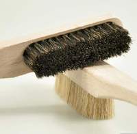 Brosse industrielle pour escalade et bouldering avec manche en bois et poils en fil d'acier pour le nettoyage de la rouille