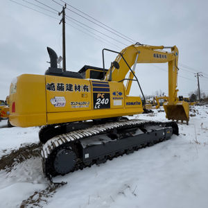 รถขุดมือสองรุ่น PC240LC 11 24T เครื่องยนต์คัมมินส์ พร้อมบูมยาวสำหรับงานขุดลอกแม่น้ำและงานบำรุงรักษาช่องทางน้ำ - Product Image 1