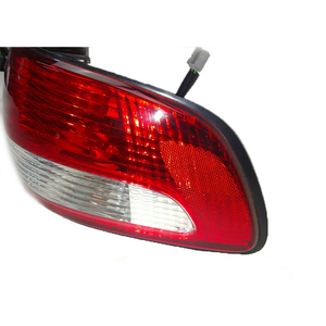 Luz Trasera para Automóvil Compatible con Toyota Sienna 1998-2000 - Product Image 4