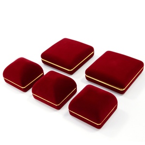 Boîte à bijoux en cuir PU et velours avec logo personnalisé, boîte de rangement ovale luxueuse en flanelle pour bagues et colliers, boîte cadeau personnalisée - Product Image 4