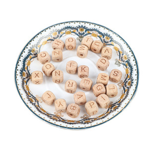 12mm Holz perlen Big Hole Holz Alphabet Schmuck Zubehör quadratische Perlen mit großem Loch - Product Image 3