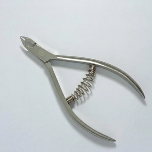 Alicates para Cutículas Staleks Pro al por Mayor, Cuchillas Afiladas y Duraderas de Acero con Alto Contenido de Carbono, Alicates para Manicura y Arte de Uñas, Alicates de Belleza para Uñas - Product Image 1
