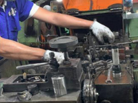 Groothandel Fijne Grove verzinkte stalen metrische M2-M6 zelftappende schroeven voor de productie van kruislingse houten planken in Vietnam