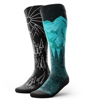 Chaussettes de compression de sport à hauteur du genou imprimées sur mesure 20-30 mmhg Performance tout au long de la journée