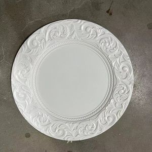 Elegantes Platos de Presentación de Lujo Barrocos de Plástico Reutilizables, 13 Pulgadas, Redondos, Florales, en Oro, Plata, Rojo, Verde para Decoración de Eventos, Fiestas y Bodas - Product Image 2