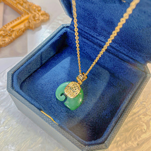 Collar de Elefante con Colgante de Jade de Resoul Lucky Jewelry, Cadena Chapada en Oro de 18k, Joyería Delicada, Collar de Moda - Product Image 3