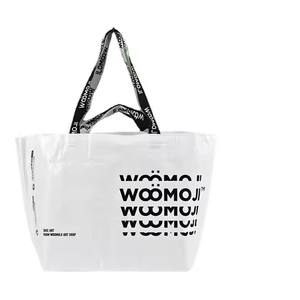 Sac de voyage en nylon imprimé en couleur de haute qualité, grande capacité, avec fermeture éclair et poignée d'épaule - Product Image 1