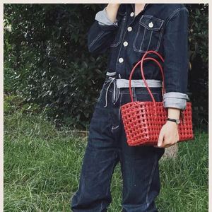 Bolso de Mano de Moda para Mujer, Tejido Calado de PVC, Tipo Cesta, Reutilizable, Impermeable, Bandolera, para Vacaciones, Playa y Compras - Product Image 2