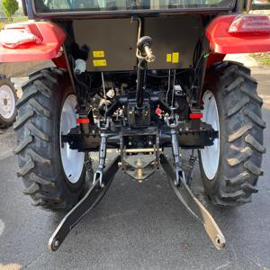 Tractor de Ruedas 4x4 de 90HP Directo de Fábrica en China con Motor Diésel y Cabina Disponible para Venta al por Mayor para Granjas - Product Image 6