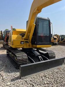 <b>Cheap</b> Price Komatsu Japan Secondhand Used Digger Used PC70 7Ton Crawler Second Hand Used Mini Excavator - Product Image 3