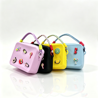 Pochette de rangement familiale d'extérieur en silicone, mini sac à bandoulière léger pour enfants et étudiants, idéal pour les essentiels des enfants