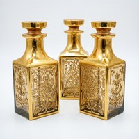 Bouteilles de parfum dorées de style arabe 150 ml avec traitement UV, flacons diffuseurs de parfum dorés de style Dubaï 150 ml avec bouchon