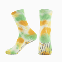 Chaussettes mi-mollet pour femmes avec design antidérapant en silicone pour le yoga, chaussettes de sport teintes OEM, personnalisation disponible