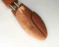 2-го класса скидка Регулируемая кедровая древесина в американском стиле хит продаж экономичная обувь формирователь оптовая продажа мужская склеивающая и ремонтная обувь дерево ST10B