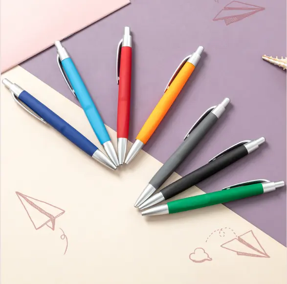 قلم حبر جاف ترويجي متعدد الألوان يُخصص حسب الطلب قلم جيل ترويجي قلم حبر جاف إعلاني رخيص الثمن للمدرسة