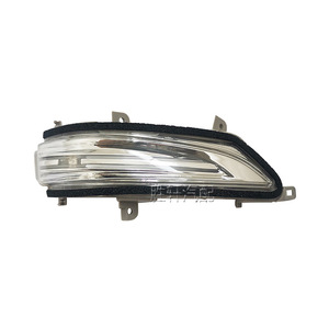 Luz de Señal de Giro para Espejo Lateral Lexus 81740-60100 81730-60130 Halógena para Reemplazo en LX570 GX400 - Product Image 1