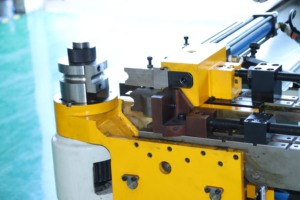 Kim loại thép không gỉ 38 4A 2S Hướng dẫn sử dụng thủy lực 3D tự động NC CNC Ống Vuông Bender ống máy uốn - Product Image 6