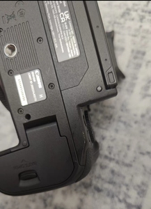 Appareil photo numérique hybride <span class=keywords><strong>Canon</strong></span> EOS R5 C compact pour cinéma, 45MP plein format, 8K 30fps, 4K 120fps, étanche/antichoc, image optique - Product Image 4