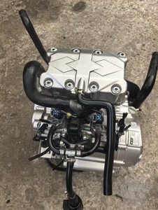 Moteur de <span class=keywords><strong>moto</strong></span> Huaying <span class=keywords><strong>500</strong></span> EFI d'<span class=keywords><strong>occasion</strong></span>, bicylindre refroidi par eau, choix idéal pour la modification - Product Image 2
