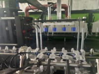 Máquina de soplado de botellas PET 5000BPH automática de 4 cavidades para botellas de plástico