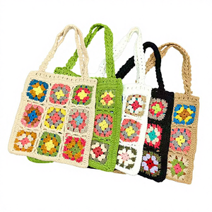 Sac à main en <span class=keywords><strong>crochet</strong></span> <span class=keywords><strong>granny</strong></span> square fait main en gros, sac fourre-tout coloré en patchwork pour femmes - Product Image 1