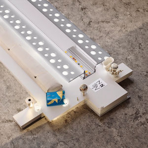 แถบไฟอะลูมิเนียมอัลลอยด์ซีรีส์ 6000 ของ CNW แบบปรับแต่งได้ สำหรับไฟตกแต่ง T3-T8 รูปทรงแบน ตัดได้ - Product Image 3