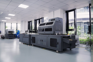 Mesin Cetak Tas Non-woven <span class=keywords><strong>UV</strong></span> Single Pass Kecepatan Tinggi Satu Lintasan CMYKW 5 Warna untuk Kotak Pizza Bergelombang - Product Image 5