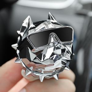 Diffuseur de parfum pour voiture, clip décoratif pour voiture, diffuseur automatique, porte-parfum pour voiture, parfum de luxe, cadeau, très populaire - Product Image 2