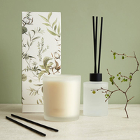 Vente en gros de parfum véritable désodorisant de luxe personnalisé bouteille de diffuseur givrée blanche bougie parfumée et diffuseur de roseau coffret cadeau