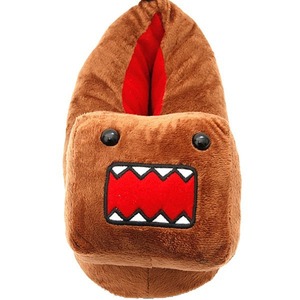 Nouveau produit Domo Head Pantoufles en peluche pour la maison Couette ours super douce avec rembourrage en coton PP inspiré du jeu - Product Image 6