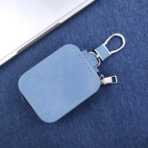 Funda de mezclilla vintage para AirPods con cremallera, estuche de cuero PU a prueba de golpes con mosquetón para todos los modelos - Product Image 1