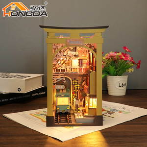 Hongda M2211 <span class=keywords><strong>Sakura</strong></span> vacances 2023 nouveau kit de coin de livre miniature bricolage 3d puzzle coin de livre en bois avec lumière - Product Image 2