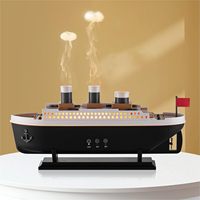 Diffuseur d'huiles essentielles au design bateau à vapeur 250 ml avec télécommande, veilleuse LED méduse ultrasonique et diffuseur d'arômes à brume froide