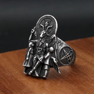 Yunnique Iron Warrior – Bague en acier inoxydable avec tête de taureau Anubis et crâne, bijoux punk pour homme, cadeau pour toutes occasions - Product Image 3