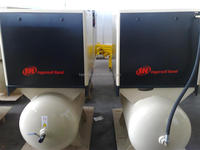 Ingersoll Rand Compresor de aire de tornillo con inyección de aceite de 4kW, 8bar, 0,55 M ³/min, secador opcional, receptor de aire de 272L
