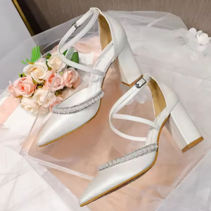 Chaussures de mariage pour femmes, pointure 35-43, bout pointu, talons hauts blancs pour femmes, sandales à talons épais pour mariée, design de créateur. - Product Image 1
