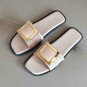 Kadınlar için yeni varış yaz daireler kare toka kayma-ons ile yumuşak alt kaymaz yüzey açık stil Flip-flop öğrenciler - Product Image 4