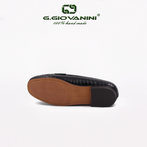 Mocassins classiques britanniques en cuir gaufré façon croco pour femme, chaussures plates à boucle métallique à enfiler, personnalisables - Product Image 6