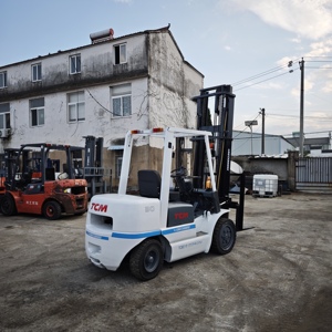 Montacargas Diésel TCM de 3 Toneladas Multiusos con Motor ISUZU, Alturas de Elevación de 3m/4m/4.5m/5m/6m, Modelo 2022-2023 para Industrias Minoristas - Product Image 4