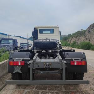Camión Tractor Howo Nx de 10 Ruedas y 371HP, Usado y Reacondicionado - Product Image 2