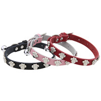 Collier pour chat avec clochette et clous à motif patte, aspect cuir, boucle métallique réglable, rouge, pour extérieur, accessoires et fournitures pour animaux de compagnie