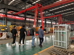 2026 इलेक्ट्रिक एल्यूमीनियम मिश्र धातु टेलीस्कोपिक मैन लिफ्ट डबल कॉलम के साथ 14 मीटर ऊर्ध्वाधर लिफ्ट मंच - Product Image 4